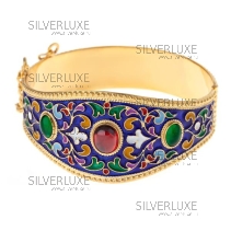 Браслет с горячей эмалью и камнями 