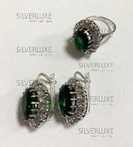 Комплект серебряный с зеленым камнем